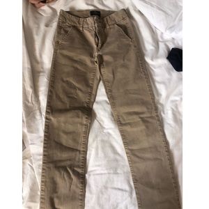 ✨ AMERICAN EAGLE SKINNY KHAKI PANTS ✨